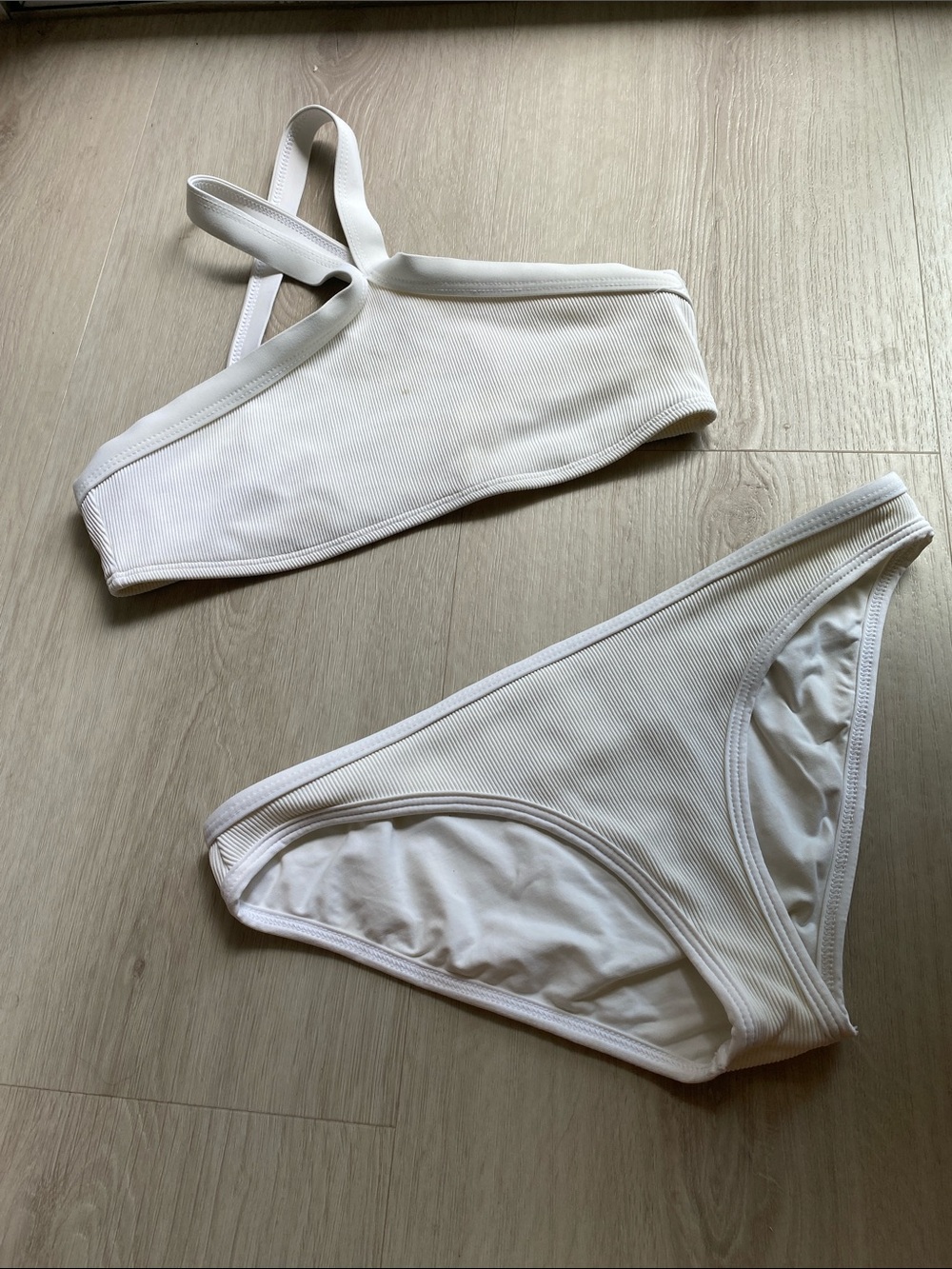l*space White Ribbed Asymmetric Bikini Set